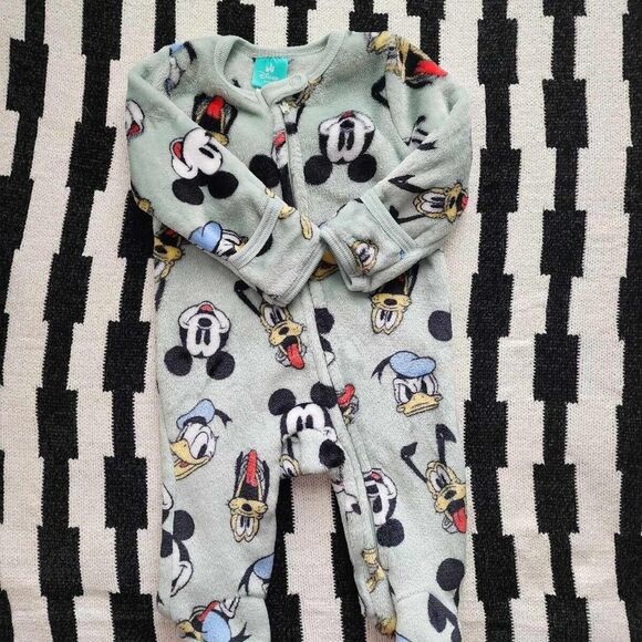 Disney Fleece Sleepers Size 0-3M - Picture 7 of 7